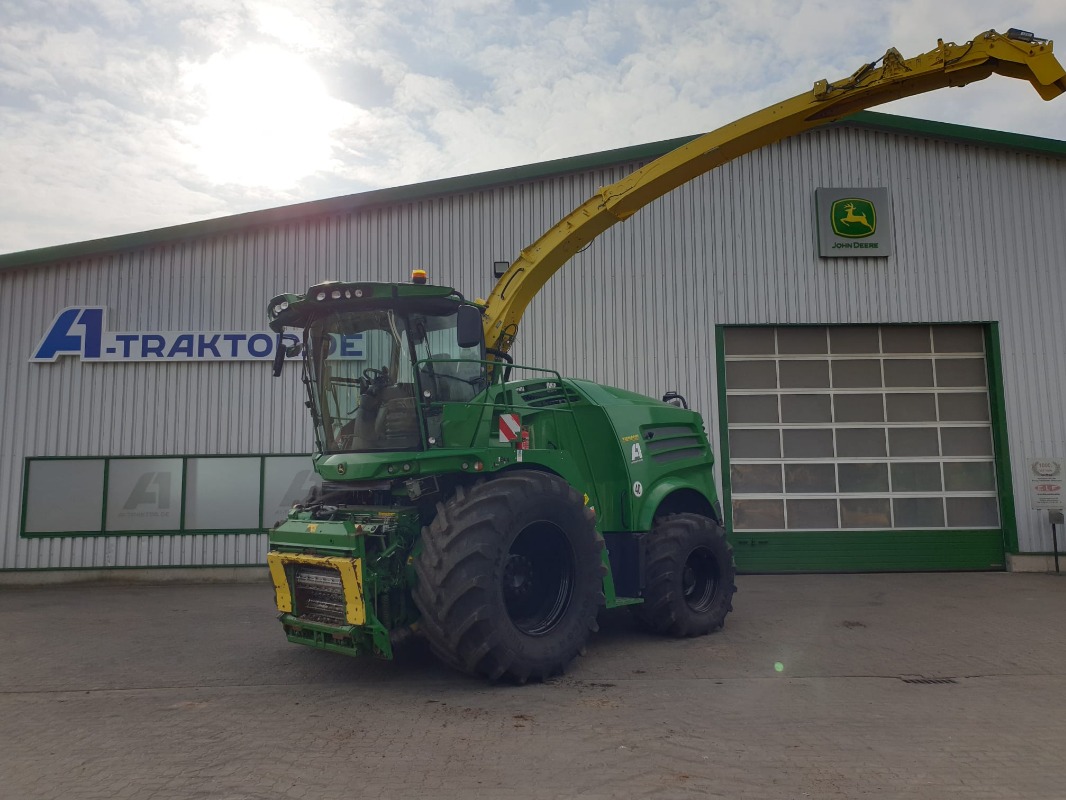 John Deere 8600 - Feldhäcksler