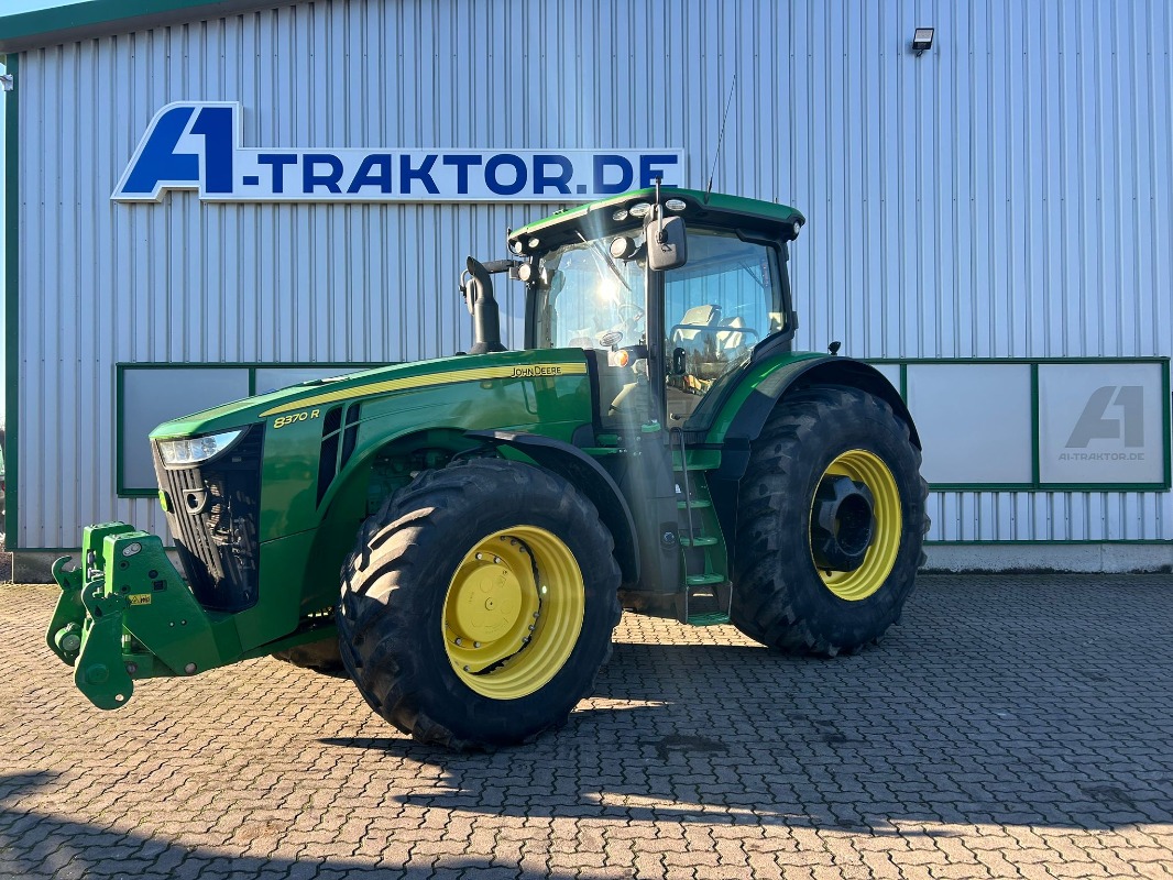 John Deere 8370R - Трактор