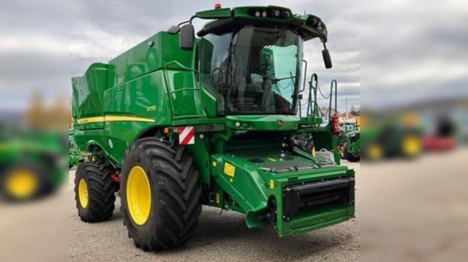 John Deere S770 - Combine harvester