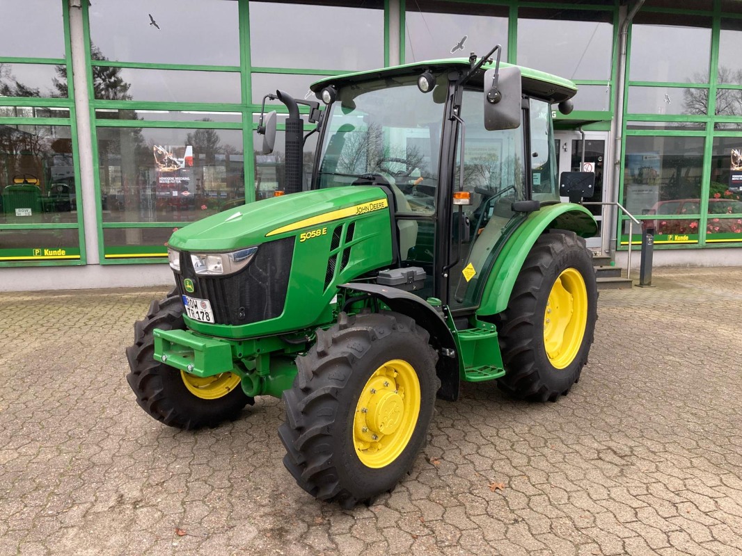 John Deere 5058E - Tracteur